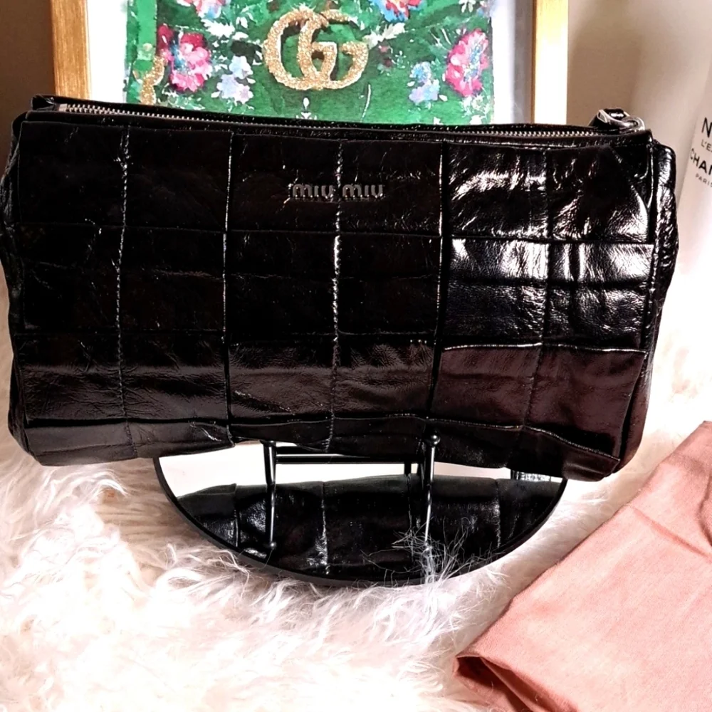 バッグ miu miu PATENT MATELASSE CLUTCH Miu Miu | Bags | Miu Miu Matelass Patent Leather Clutch Bag | Poshmark